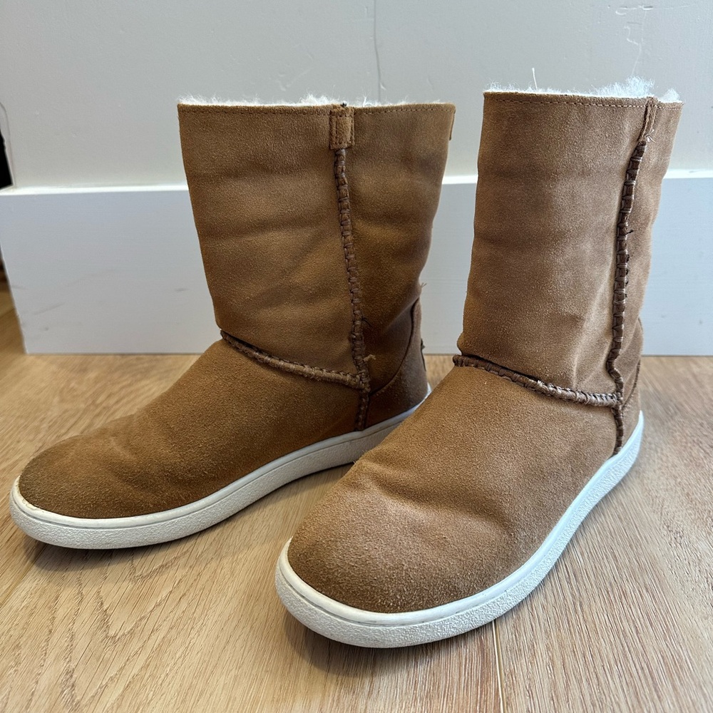 UGG Mika Boots size 7